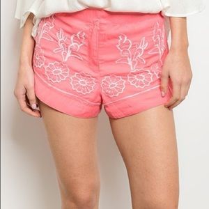 Chico’s embroidered pink shorts size S